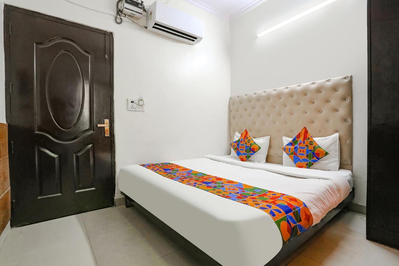 Hotel Fabhotel The Lazeez New Delhi
