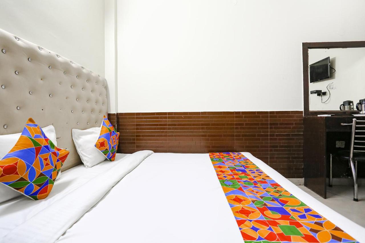Hotel Fabhotel The Lazeez