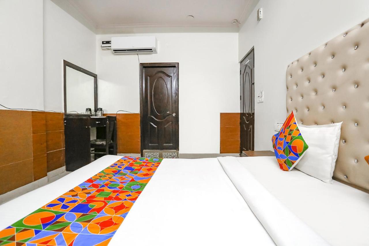 Hotel Fabhotel The Lazeez New Delhi